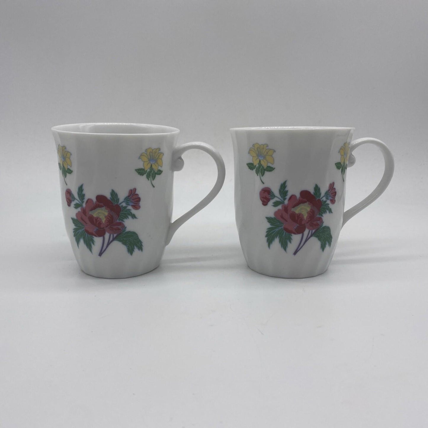 Laura Ashley Parfums Porcelain Floral Teapot And 2 Cups